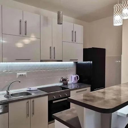 Square Apartment